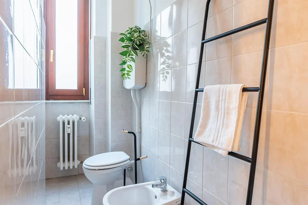 Elegant Citylife Apartment- Metro Access - Double Rooms Milano 0*,