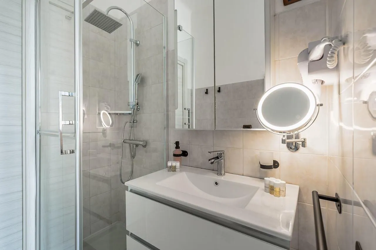 Appartamento Elegant Citylife Apartment- Metro Access - Double Rooms Milano